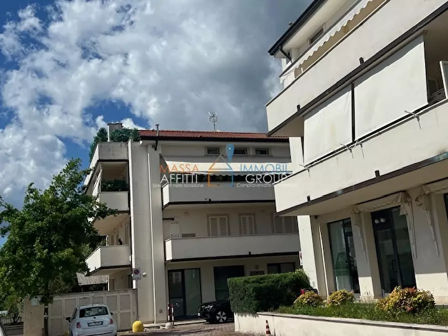 Immagine 1 di Quadrilocale in vendita  in Via della Quercia 58 a Massa