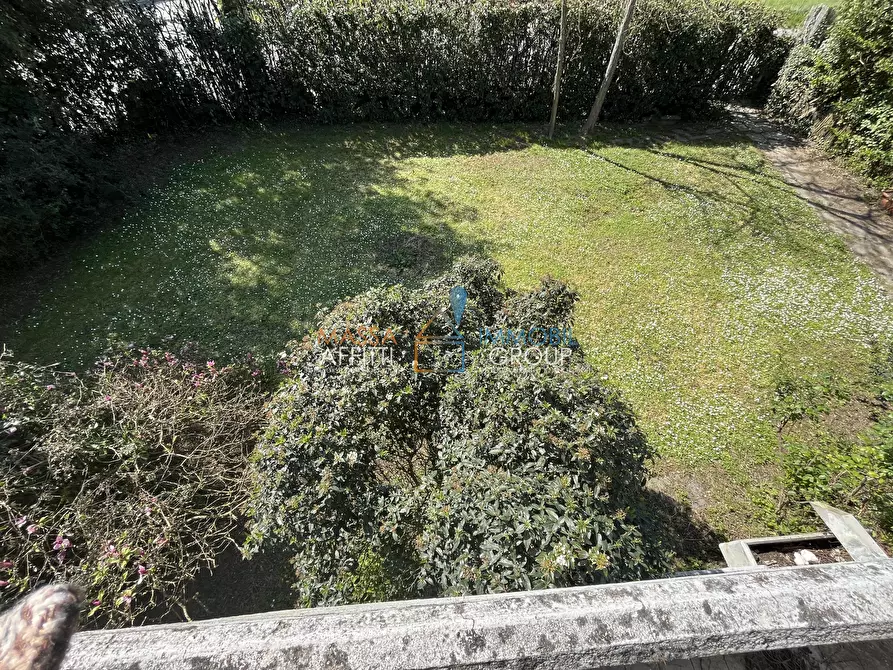 Immagine 31 di Porzione di casa in vendita  in Via dei Pioppi 6 a Massa