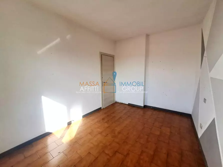 Immagine 8 di Quadrilocale in vendita  in Via Pola 7 a Massa