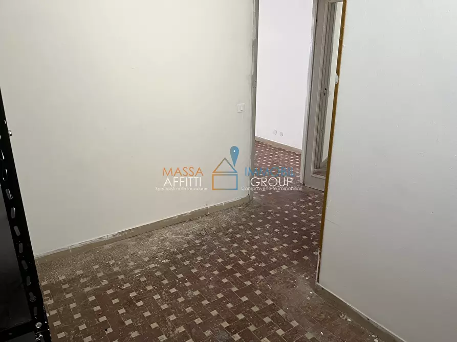 Immagine 5 di Locale commerciale in affitto  in Via G. B. Giorgini 3 a Massa