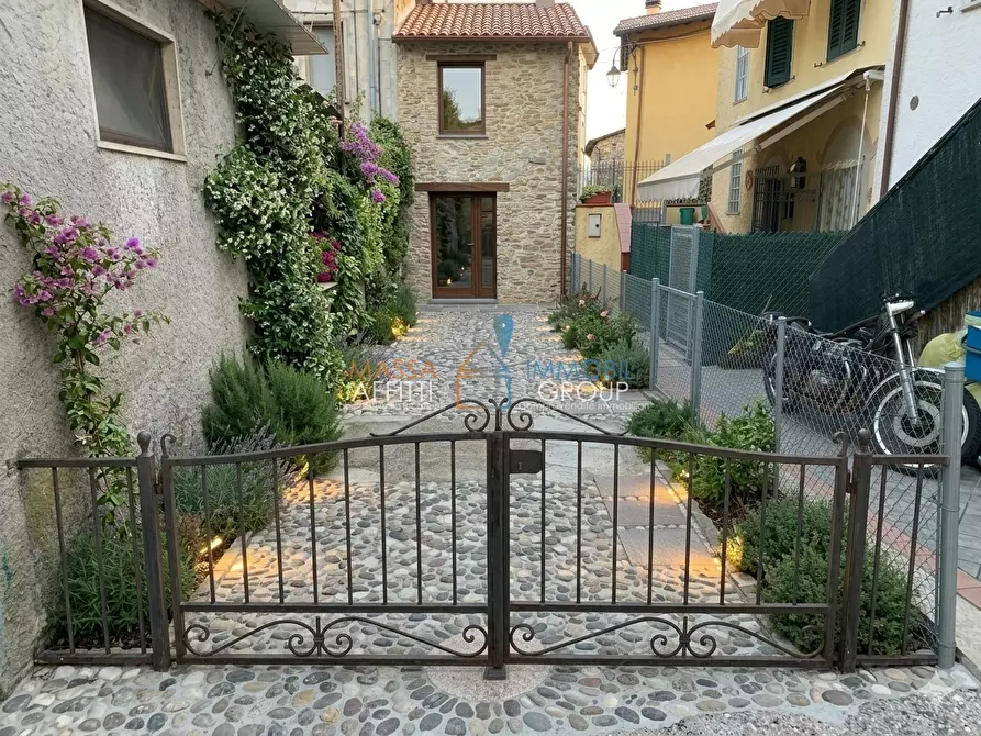 Immagine 1 di Terratetto in vendita  in Via Teatro 4 a Montignoso
