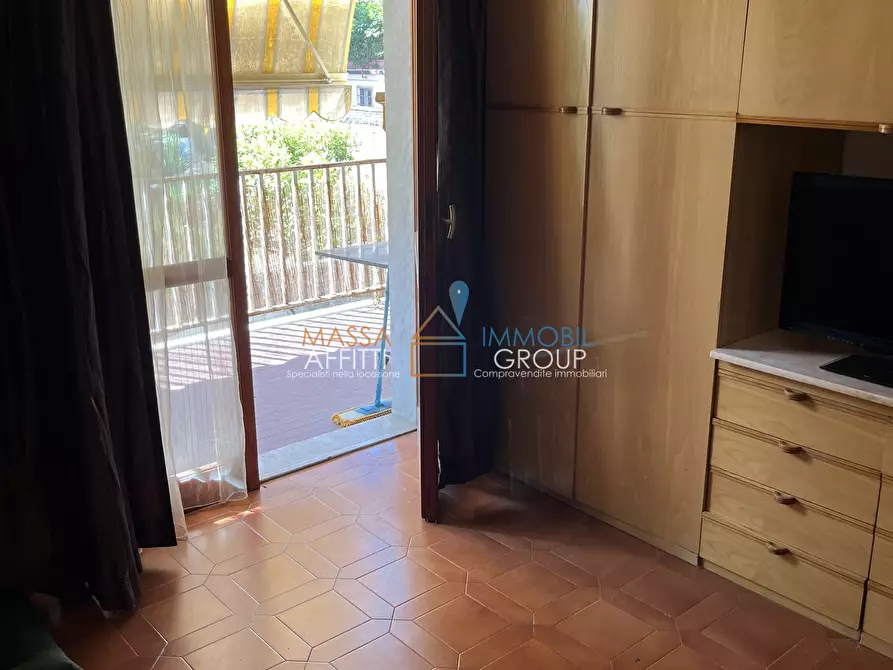 Immagine 15 di Pentalocale in vendita  in Viale XX Settembre 260A a Carrara