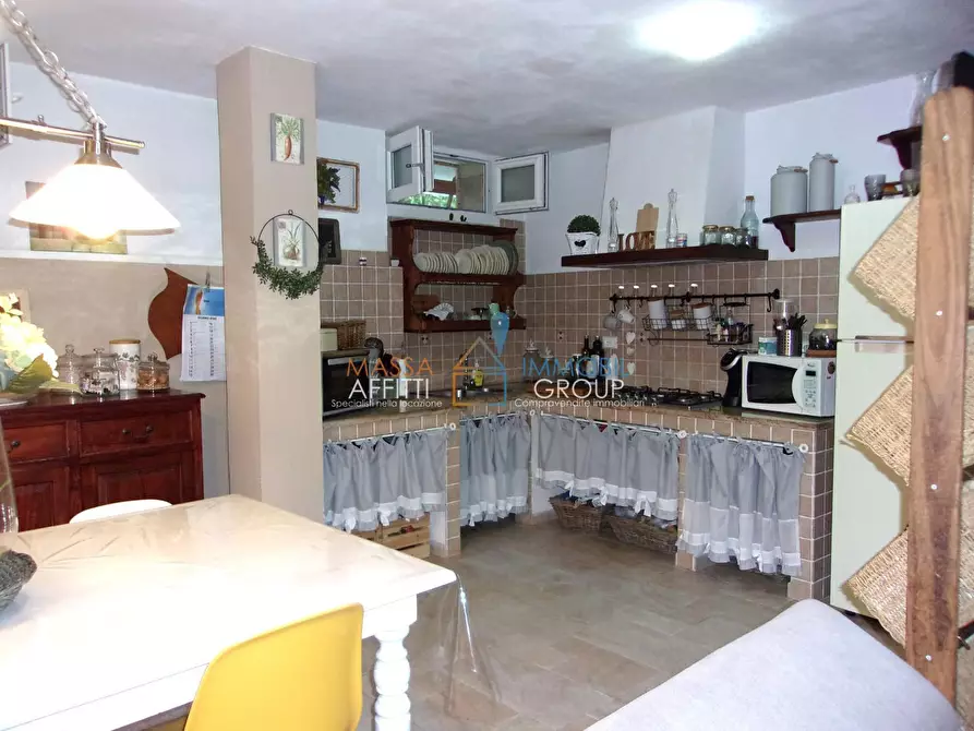 Immagine 23 di Pentalocale in vendita  in via rinchiostra a Massa