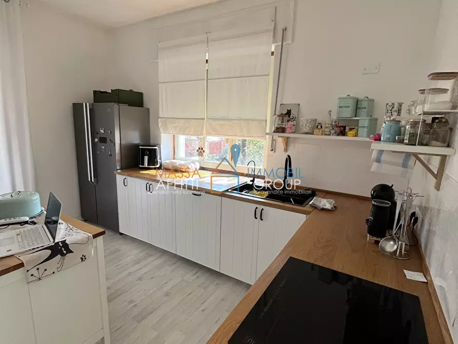 Immagine 5 di Porzione di casa in vendita  in Via Trieste 12 a Carrara