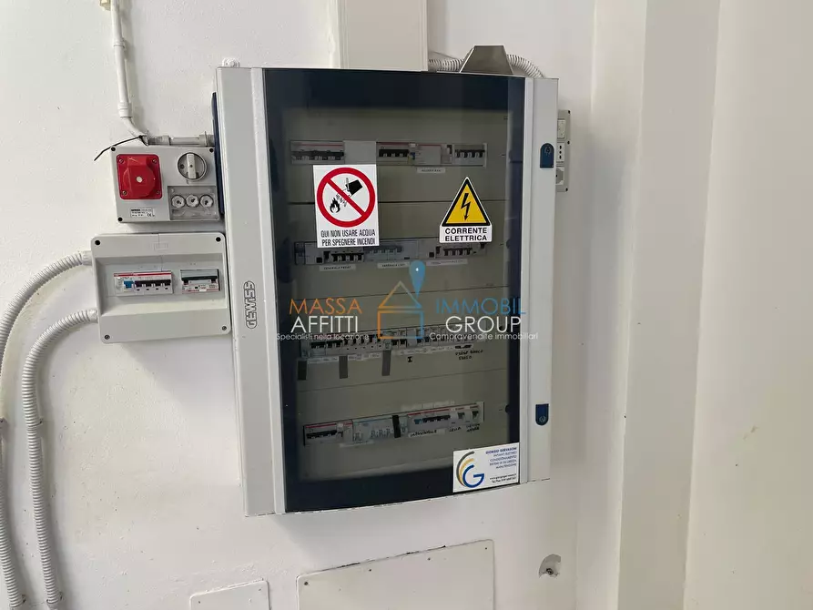 Immagine 47 di Locale commerciale in affitto  in Via Democrazia 64 a Massa