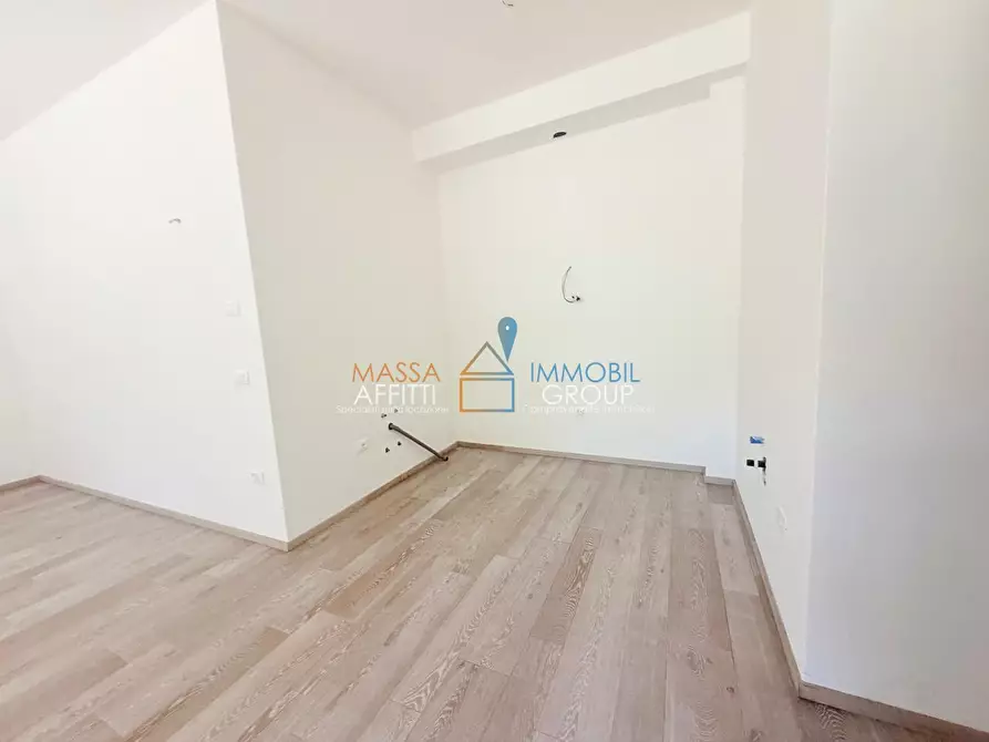 Immagine 2 di Bilocale in vendita  in Via Giovanni Pascoli 24 a Massa