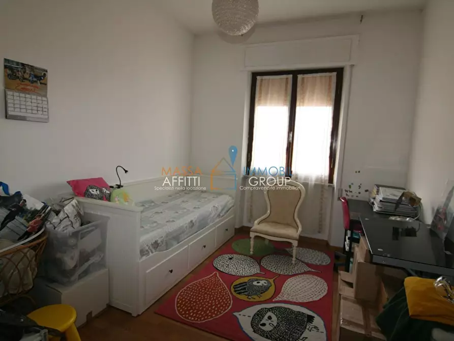 Immagine 15 di Pentalocale in vendita  in Via dei Mille 59 a Carrara