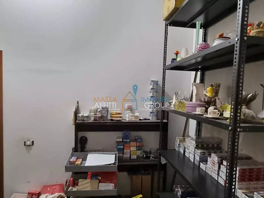 Immagine 3 di Tabaccheria in vendita  in Via XXIV Maggio 3 a Carrara