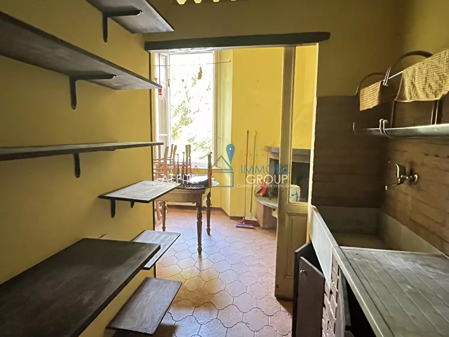 Immagine 7 di Pentalocale in vendita  in Via Benedetto Croce 11 a Massa