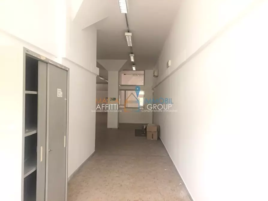 Immagine 7 di Ufficio in affitto  in Via Democrazia 7 a Massa