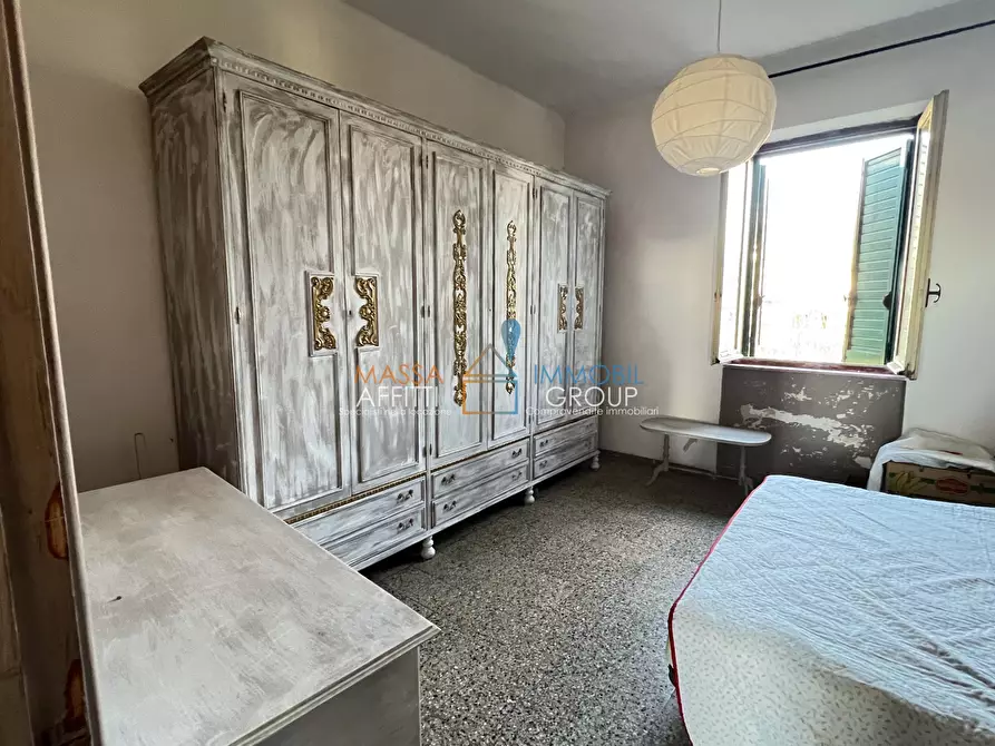 Immagine 14 di Quadrilocale in vendita  in Via G. Carducci 169 a Massa