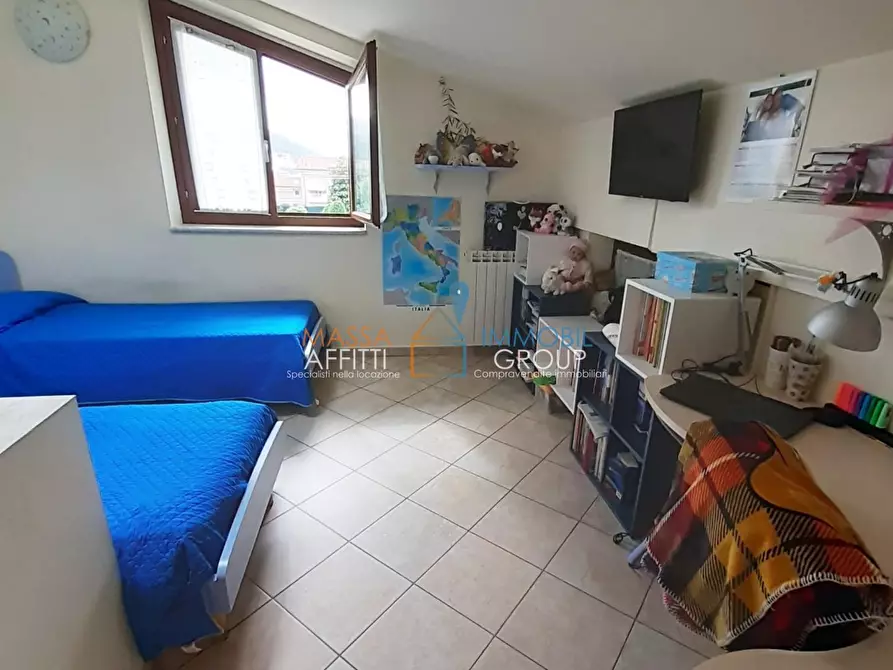 Immagine 22 di Porzione di casa in vendita  in Viale Domenico Zaccagna 6 a Carrara