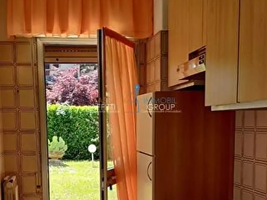 Immagine 3 di Quadrilocale in vendita  in Viale Monzoni 37 a Carrara