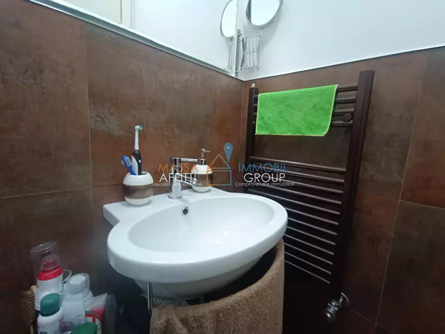 Immagine 78 di Porzione di casa in vendita  in Via del Conte 30 a Montignoso