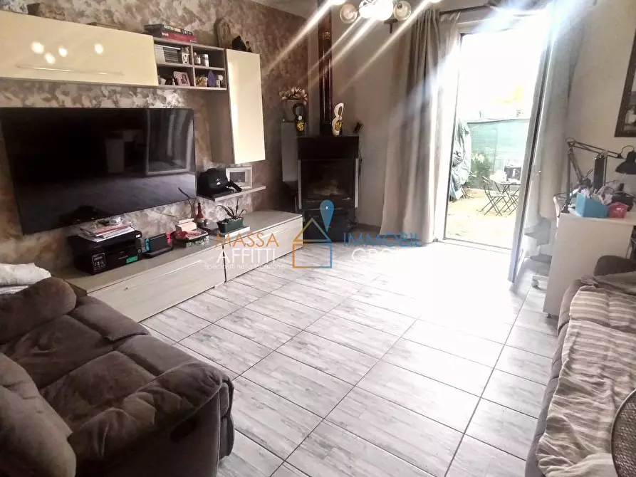 Immagine 2 di Villetta a schiera in vendita  in Via Traversa Alteta 10 a Massa