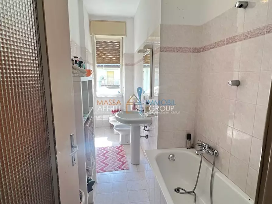 Immagine 16 di Quadrilocale in vendita  in Via G. B. Giorgini 3 a Massa