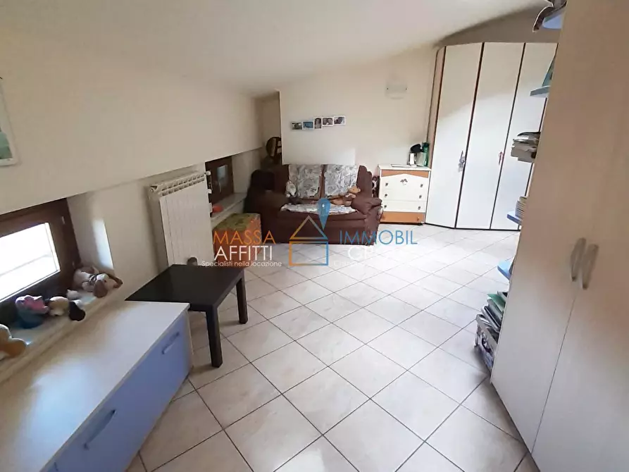 Immagine 29 di Porzione di casa in vendita  in Viale Domenico Zaccagna 6 a Carrara