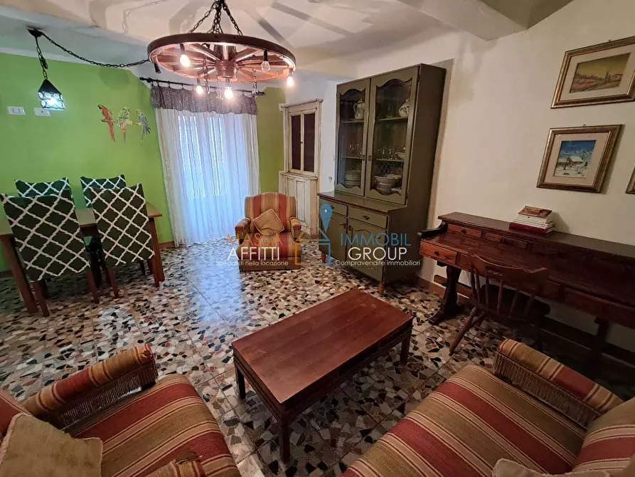 Immagine 5 di Porzione di casa in vendita  in Via dei Colli 141 a Massa