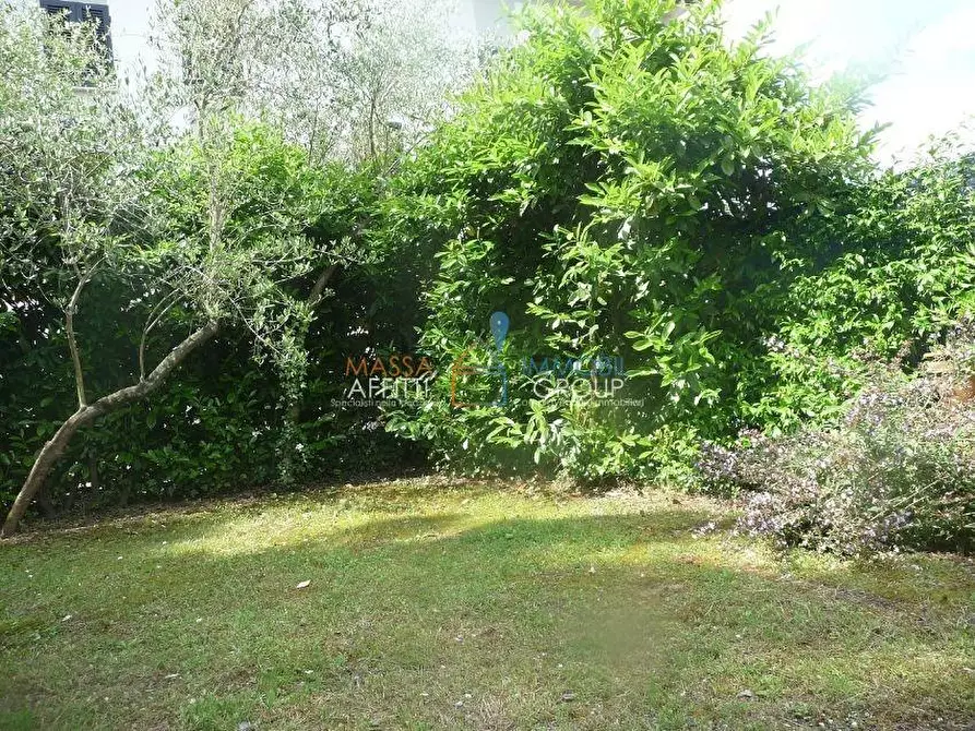 Immagine 19 di Porzione di casa in vendita  in Via dei Mignani 17 a Massa