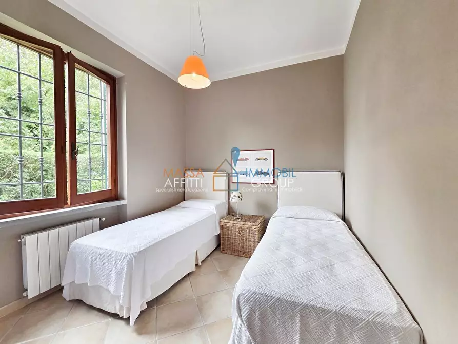 Immagine 36 di Villa in vendita  in Via dei Fortini 75 a Massa