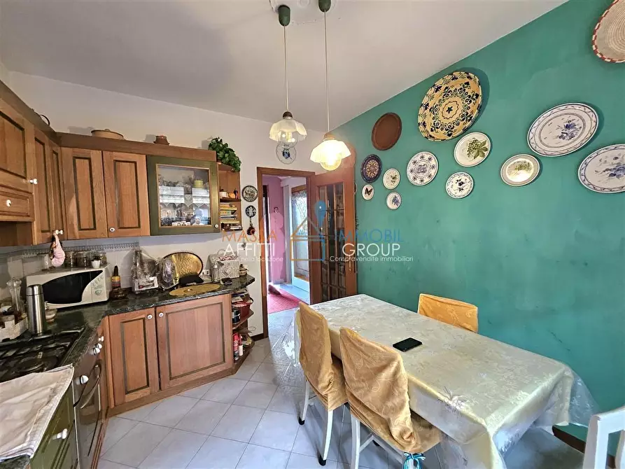 Immagine 7 di Villetta a schiera in vendita  in Via Treviso 20 a Massa