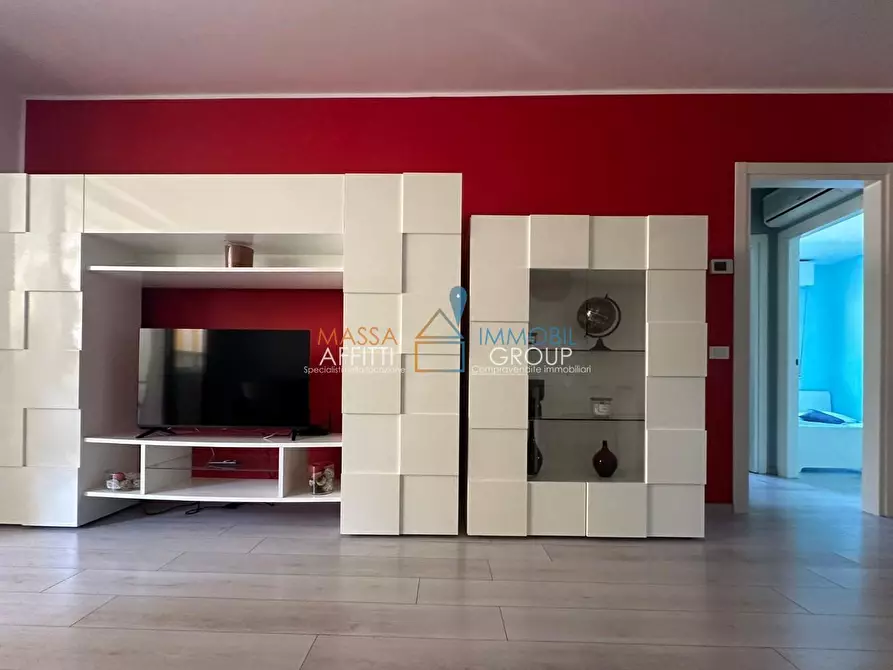 Immagine 1 di Trilocale in vendita  in Via del Mare 14 a Massa