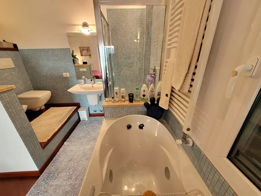 Immagine 39 di Villa in vendita  in via Neghelli 145 a Alassio