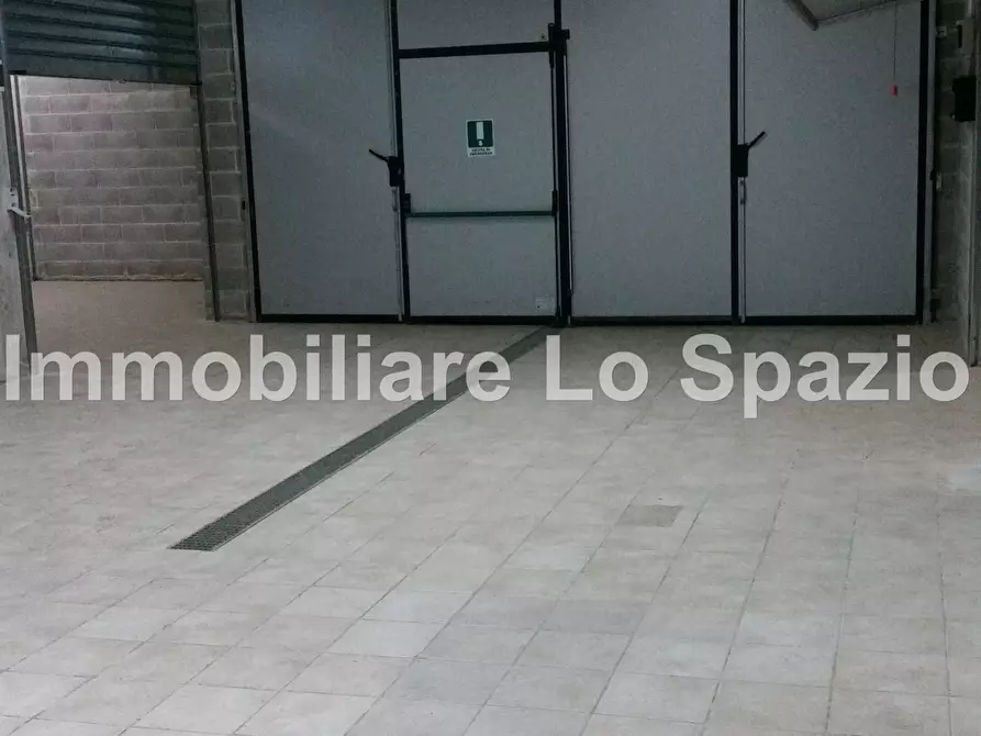 Immagine 10 di Garage in vendita  in via marco polo a Andora