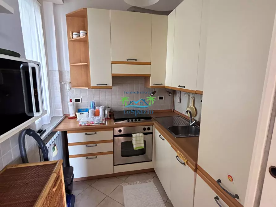 Immagine 9 di Bilocale in vendita  in Via Aurelia 48 a Andora