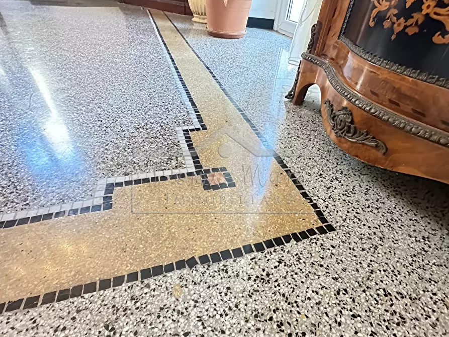 Immagine 37 di Pentalocale in vendita  in Piazza del Popolo 3 a Savona