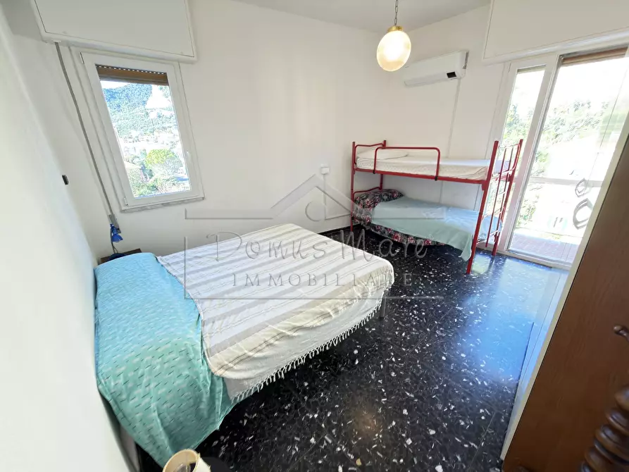 Immagine 26 di Bilocale in vendita  in Vico delle Stelle 29 a Savona