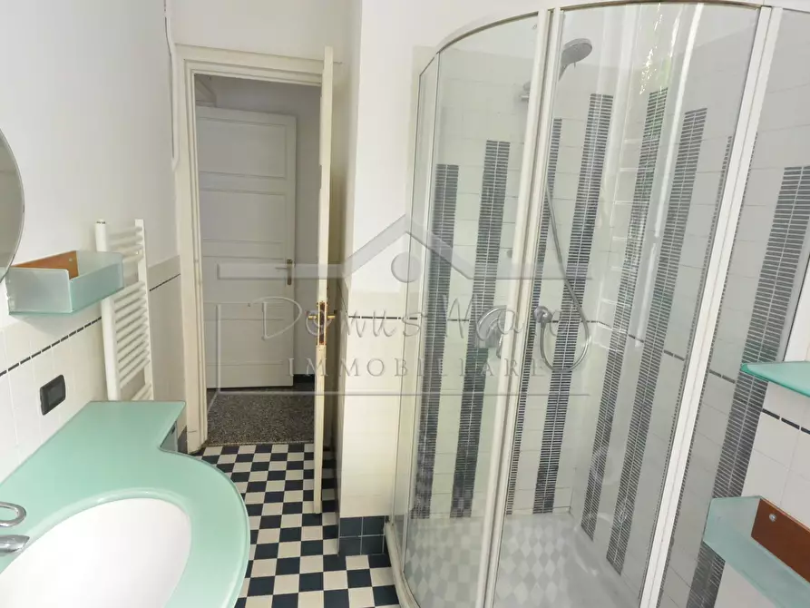 Immagine 31 di Pentalocale in vendita  in Via Montegrappa 4 a Savona