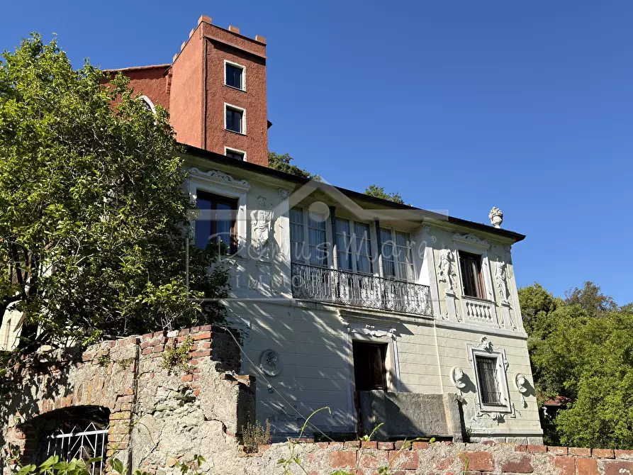 Immagine 25 di Pentalocale in vendita  in Via San Bartolomeo del Bosco 109 a Savona