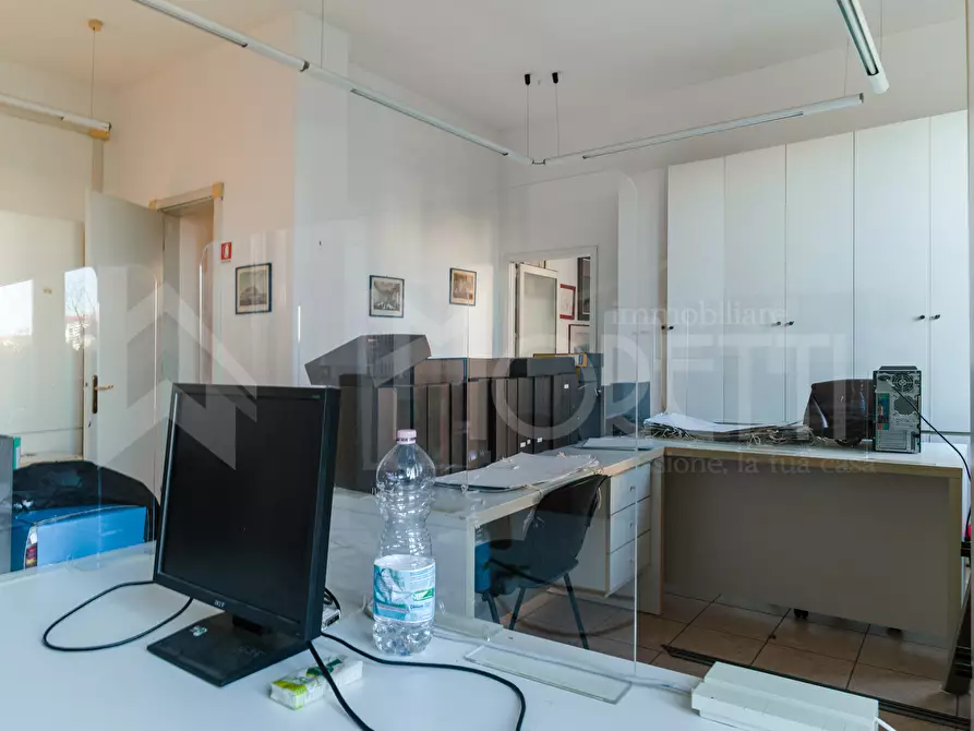 Immagine 34 di Pentalocale in vendita  in Corso Giuseppe Mazzini a Livorno