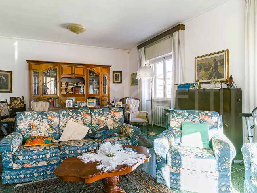 Immagine 8 di Pentalocale in vendita  in Viale Fabbricotti a Livorno