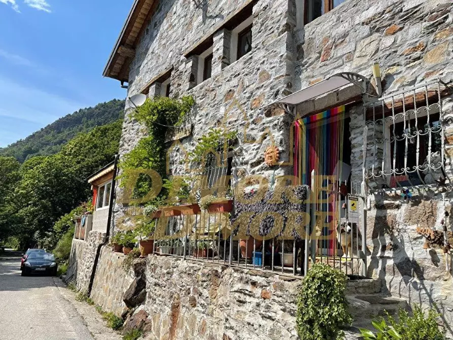 Immagine 1 di Casa indipendente in vendita  a Cannobio