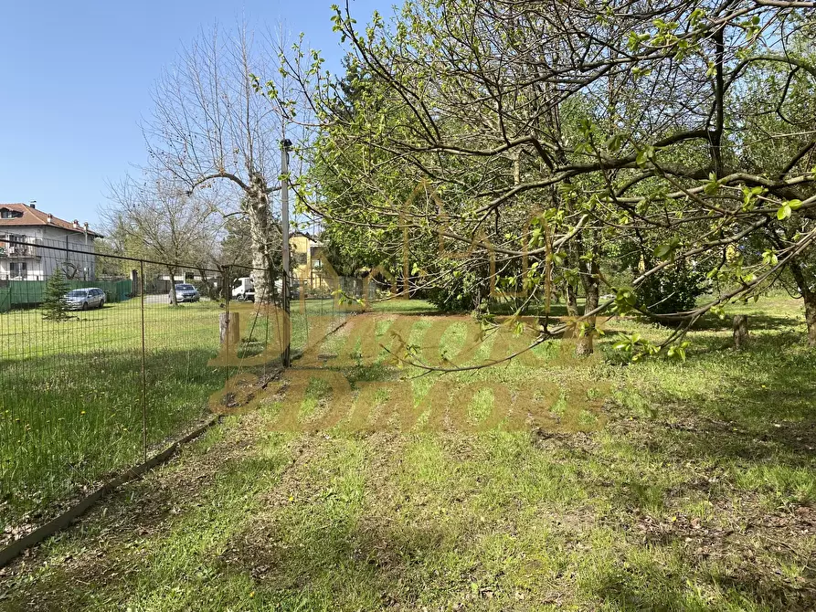 Immagine 17 di Showroom in vendita  a Castelletto Sopra Ticino