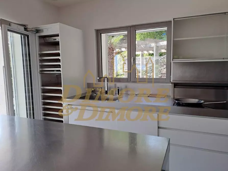 Immagine 14 di Villa in vendita  a Cannobio