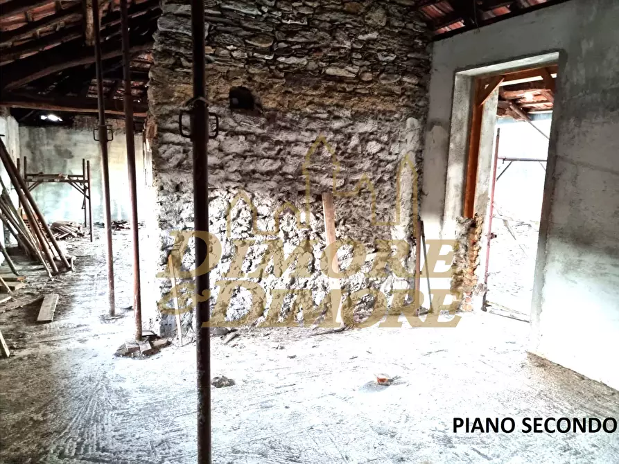 Immagine 19 di Rustico / casale in vendita  a Brovello-Carpugnino