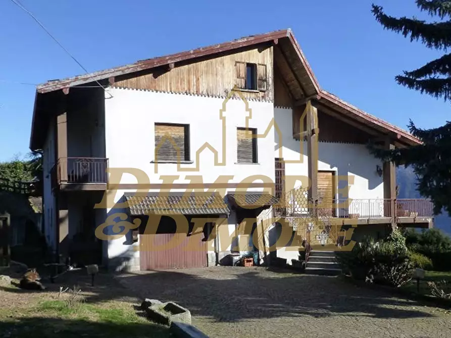 Immagine 1 di Villa in vendita  a Arizzano