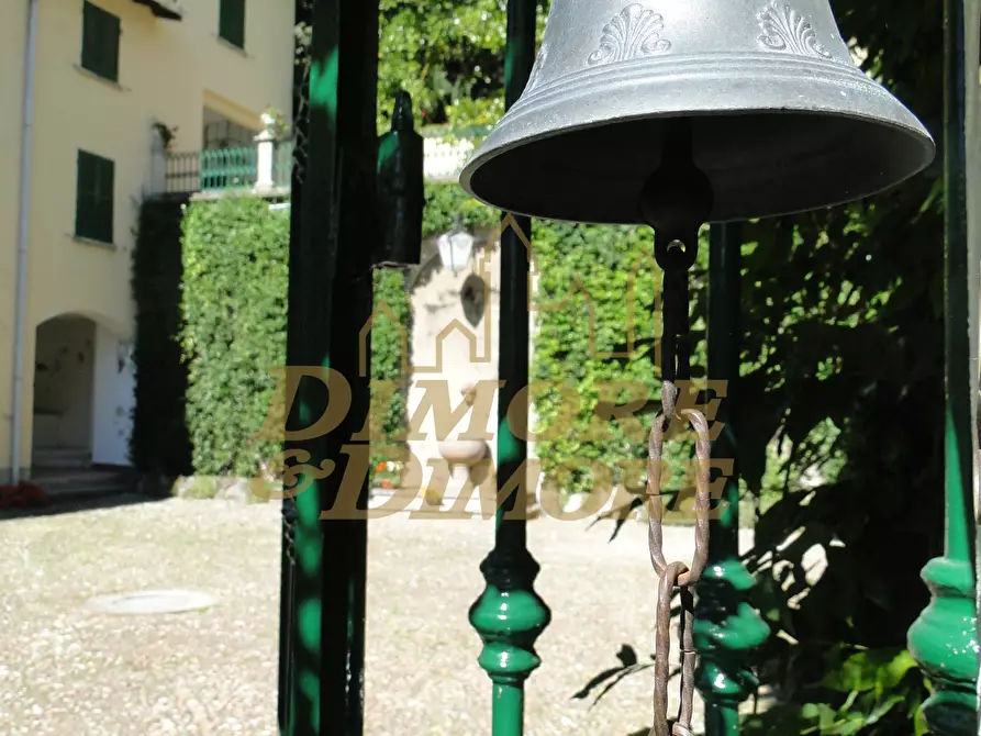 Immagine 39 di Villa in vendita  a Varese