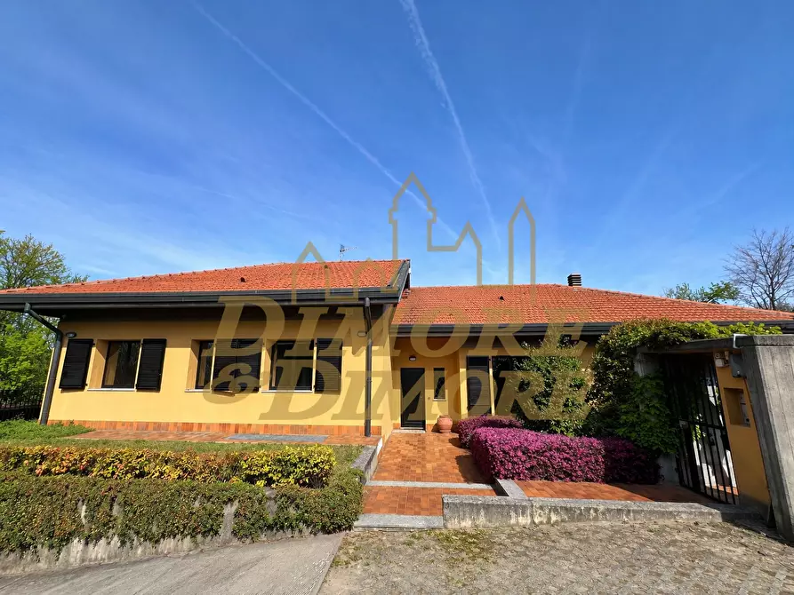 Immagine 1 di Villa in vendita  in Via Libertà 59 a Morazzone