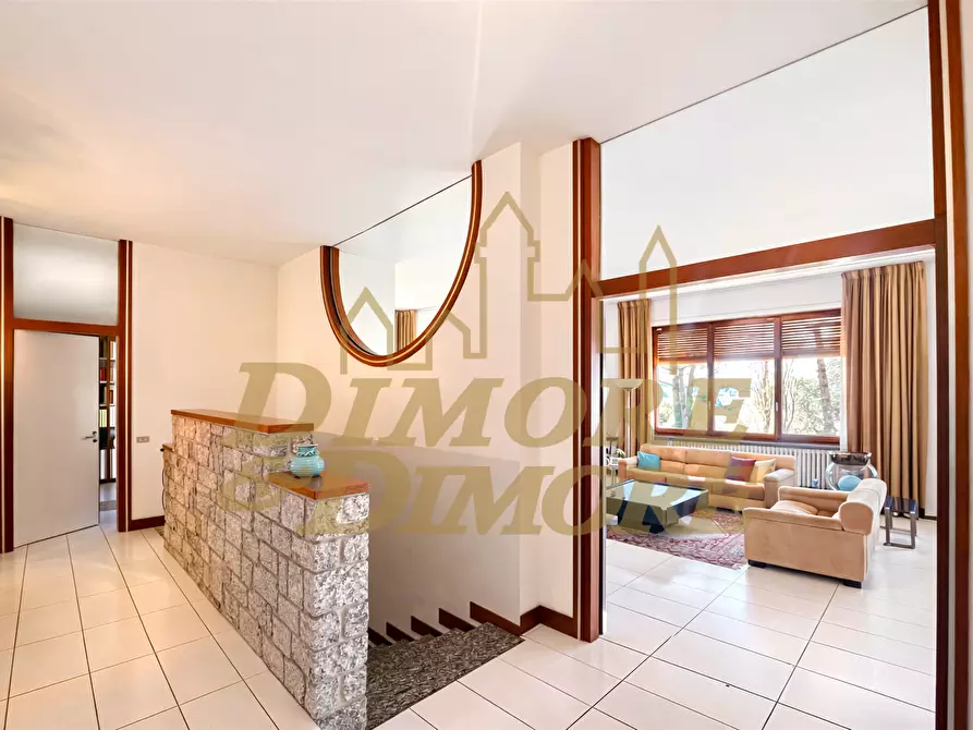 Immagine 12 di Villa in vendita  in Via Ludovico Ariosto 18 a Varese