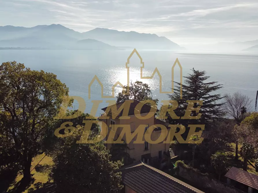 Immagine 7 di Villa in vendita  in Viale Garibaldi 68 a Maccagno Con Pino E Veddasca