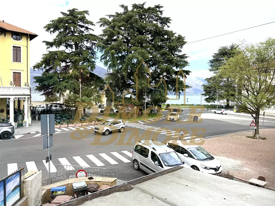 Immagine 19 di Trilocale in vendita  in Piazza Garibaldi 10 a Luino