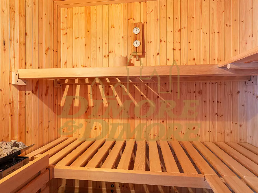 Immagine 29 di Villa in affitto  in SS33 del Sempione 14 a Arona