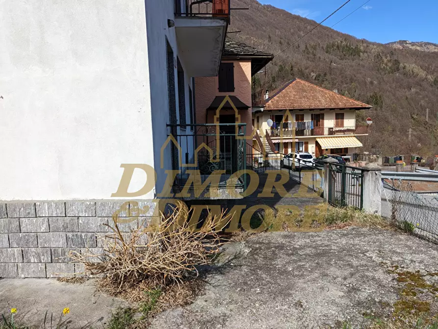 Immagine 10 di Casa indipendente in vendita  in Vigino a Calasca-Castiglione