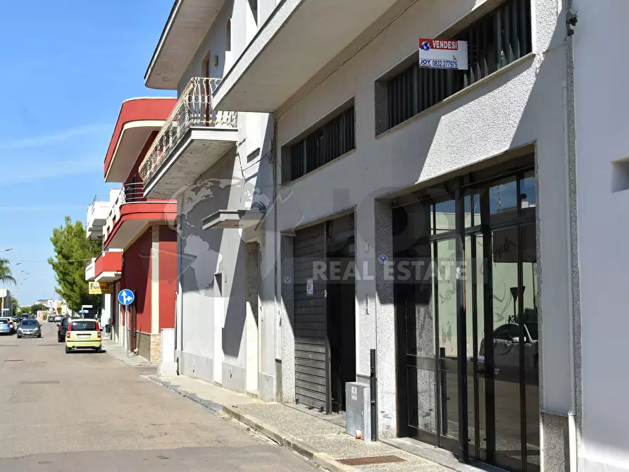 Immagine 22 di Locale commerciale in vendita  in via alcide de gasperi 51 a Carmiano