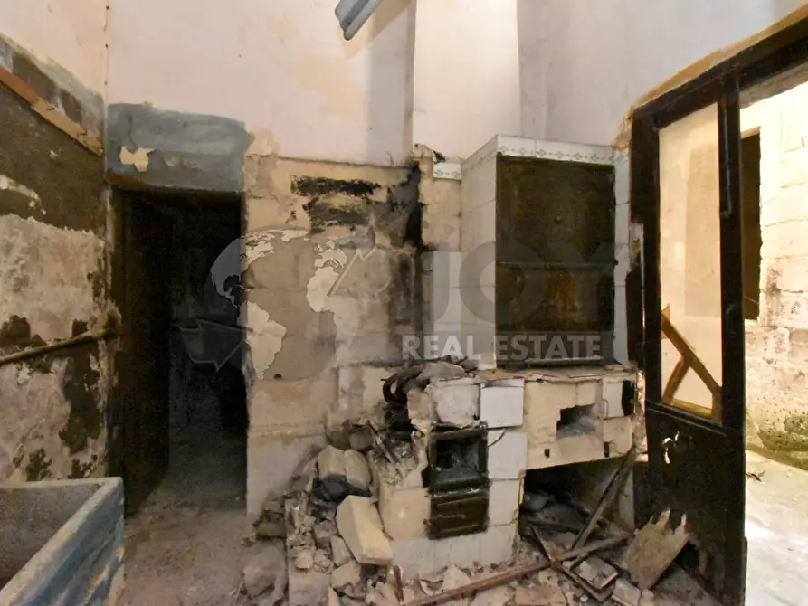 Immagine 34 di Palazzo in vendita  in Via Gorizia 35 a Lecce