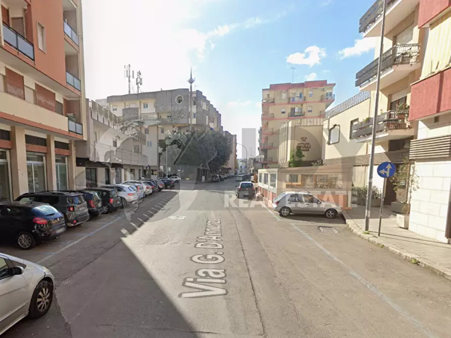 Immagine 3 di Locale commerciale in vendita  in Via G. D'Annunzio 47 a Lecce